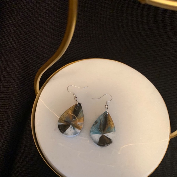 Resin Earring set - Picture 2 of 2